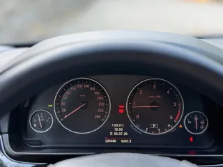 BMW Seria 5 520d Aut 2012 – fotografia 14