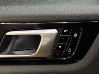 Porsche Cayenne Tiptronic S Platinum Edition 2020 – fotografia 16