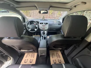 Ford Kuga 2 0l Tdci DPF Trend 2010 – fotografia 10