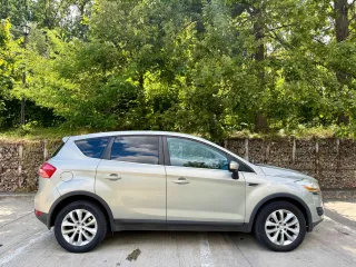 Ford Kuga 2 0l Tdci DPF Trend 2010 – fotografia 14