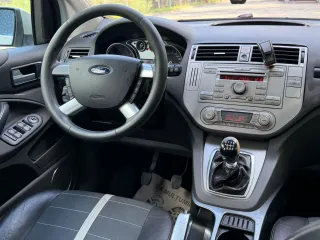 Ford Kuga 2 0l Tdci DPF Trend 2010 – fotografia 17